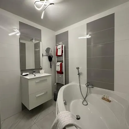 Le Saint-yves Otel 3*