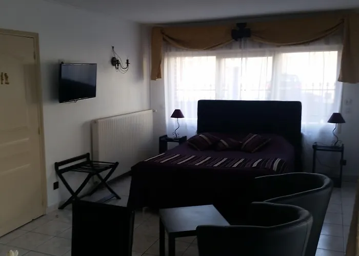 Hotel Le Saint-yves 3*