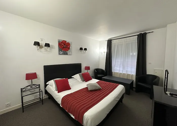 Le Saint-yves Отель