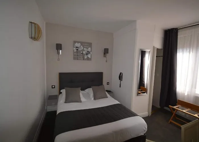 Le Saint-yves Hotel 3*